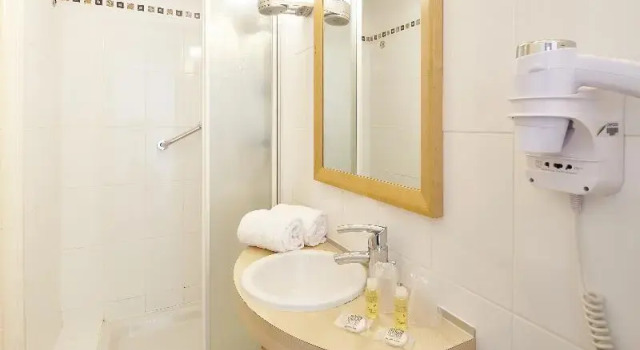 Номер Prestige Hôtel Vacances Bleues Villa Caroline