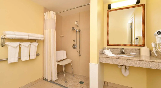 Номер Standard Hilton Garden Inn Terre Haute