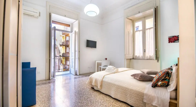 Номер Classic c 1 комнатой с балконом и с видом на город Bed&Breakfast Salerno