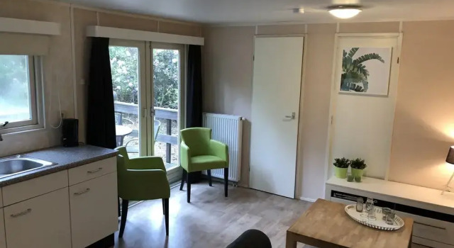 Nice Chalet With Garden, in the Antwerp Kempen, Prenota Chalet Cottage a Lilla, Cottage