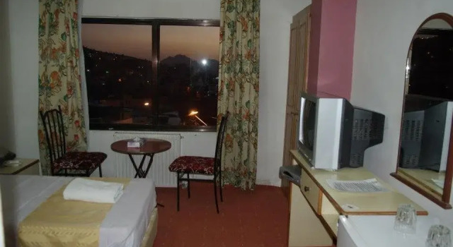 Elgee Hotel