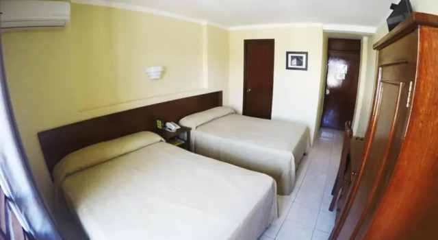 Standard Vierer Zimmer Hotel Oriente