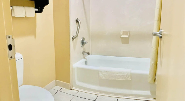 Номер Standard Weston Inn & Suites