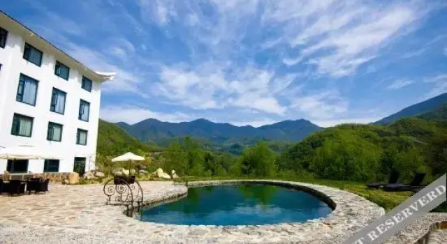 Shennongjia Xiangxiyuan Hotel, Prenota Hotel Shennongjia Hubei