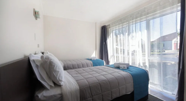 Апартаменты Premium Lake Breeze Motel