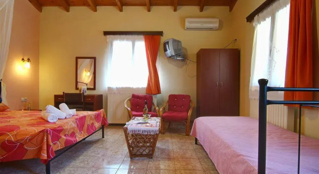 Kelari Studios, Book Hotel Delphi Central Greece