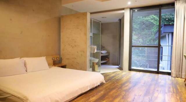 Camera doppia Deluxe con balcone 日月潭山慕藝旅 Sun Moon Inn