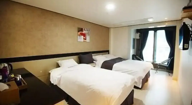 Двухместный номер Premium Dorcas Tourist Hostel
