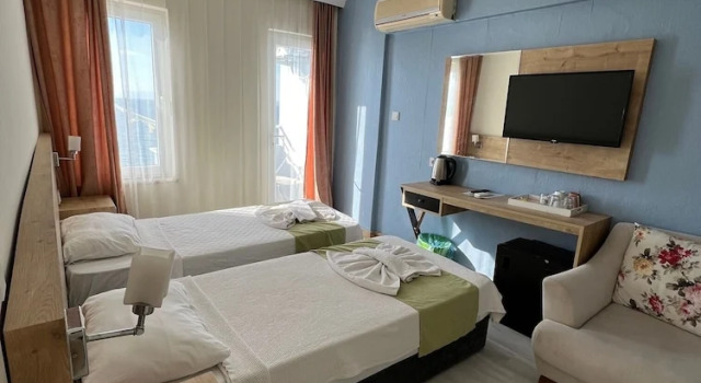 Семейный номер Standard с балконом Ibrahim Bey Hotel