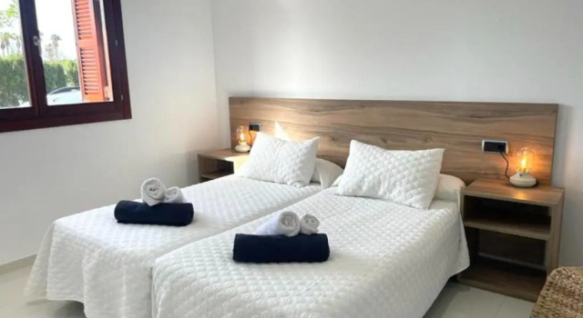 Villa Mediterranea for 10 , new luxury Villa ., Rezerwuj Willa Hotele w Majorka z parkingiem, Parking