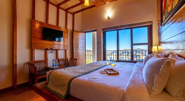 Люкс с балконом Rosewood Dhanachuli Retreat