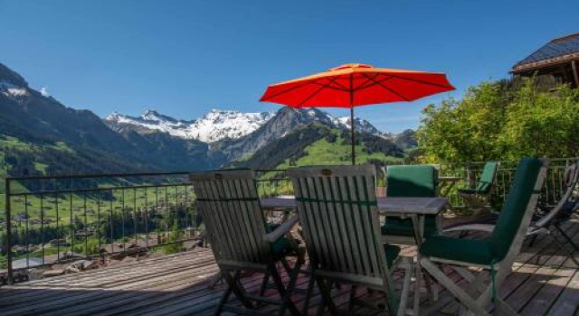 Ferienchalet Tächi, Varaa Mökki Huvilat kohteessa Bern, Villa