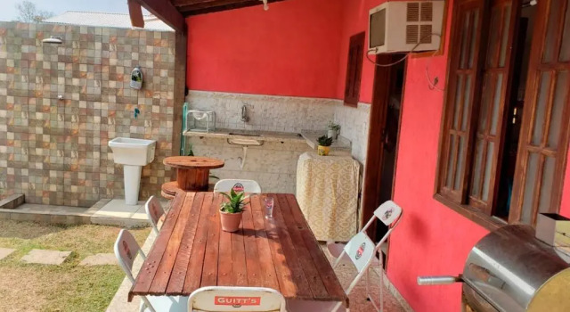 Casa da Dinda à 650m da praia de Itaúna