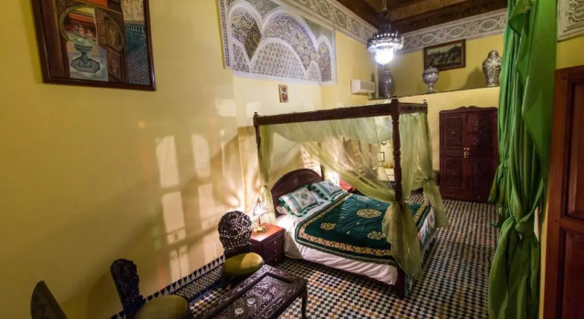Standart süit Riad Ibn Khaldoun