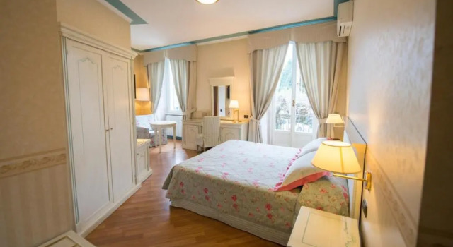 Double room with lake view Hotel Posta