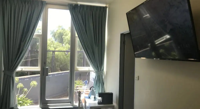 Четырёхместный номер Deluxe c 1 комнатой с видом на внутренний двор SmartStay Melbourne