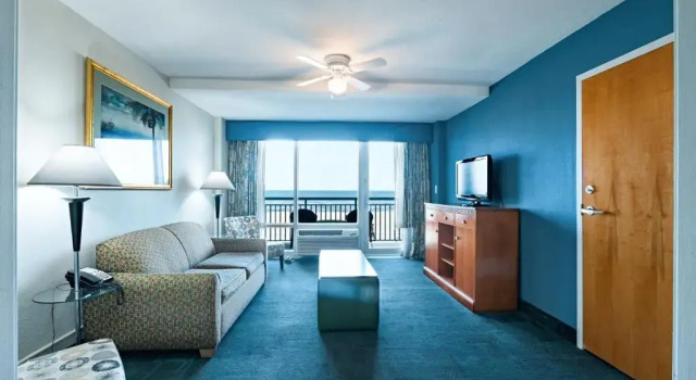 Люкс Ocean Sands Resort, Oceanfront, Virginia Beach by Vacatia