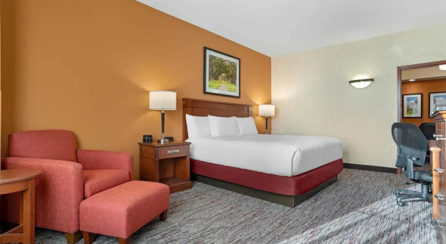 Двухместный номер Standard с 2 комнатами Drury Inn & Suites Baton Rouge