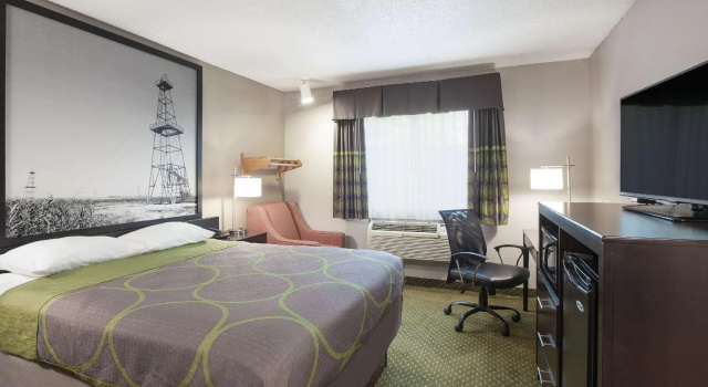 Двухместный номер Standard Super 8 by Wyndham Bedford DFW Airport West