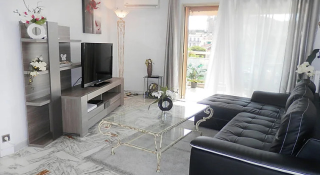 Apartment Le Bay, Забронировать Апартаменты/квартира Отели Канн с бассейном, рядом с Le Croisette Casino Barriere de Cannes, Бассейн