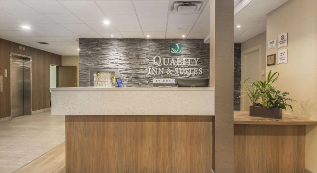 Quality Inn & Suites Downtown Windsor