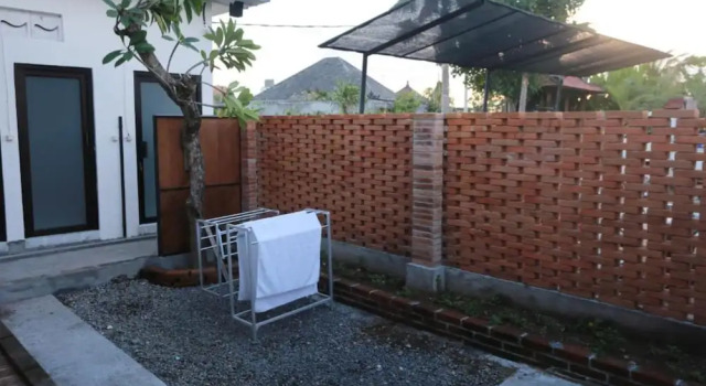 Letto in camerata con balcone Kampung Canggu