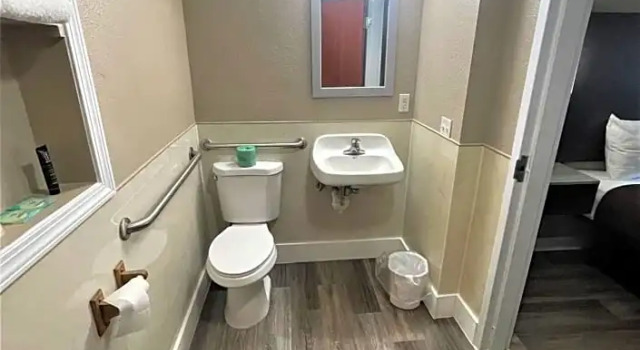 Номер Standard Shangri-La Motel