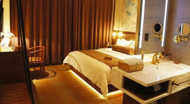 James Joyce Coffetel Aletai Lanwan Food City, Rezerwuj Hotel Beitun City Xinjiang