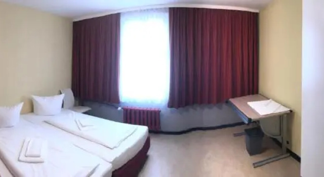 Двухместный номер Economy Haus des Volkes - Das Bauhaushotel