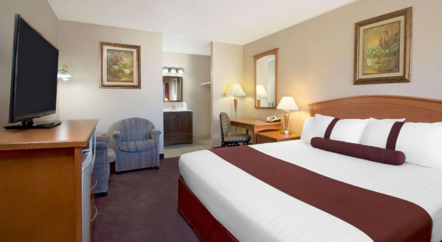 Двухместный номер Standard Coast Red Deer Hotel