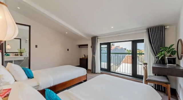 Двухместный номер Superior с балконом Lacasa Old Town Villa