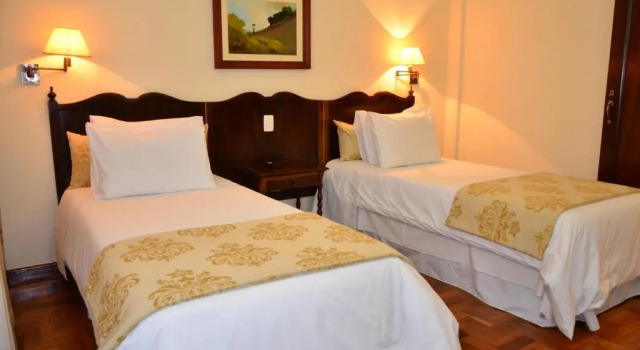 Четырёхместный номер Deluxe Hotel Glória Resort & Convention