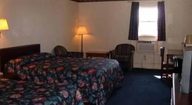 Четырёхместный номер Standard USA Inn and Suites Morgantown