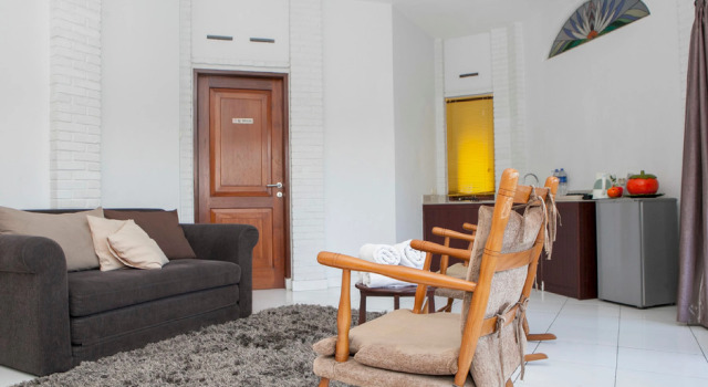 RedDoorz Plus near Dago Pakar, Rezervasyon Otel Bandung Kidul Bandung