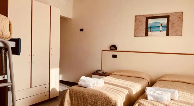 Четырёхместный номер Standard Hotel Garisenda sul Lungomare Riccione B&BRUNCH