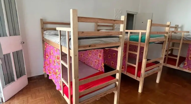 Кровать в общем номере (женский номер) Savassi Hostel Loft
