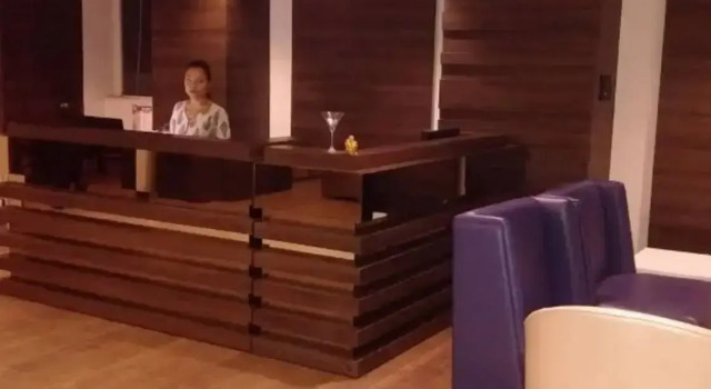 OYO 7223 Hotel Grandeur UNA Smart, Забронировать Отель Отели штата Махараштры 3 звезды, 3*