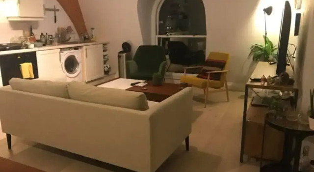 2 Bedroom Apartment Near Stepney Green Sleeps 4, Varaa Huoneisto Asunnot kohteessa Merseyside, Huoneisto