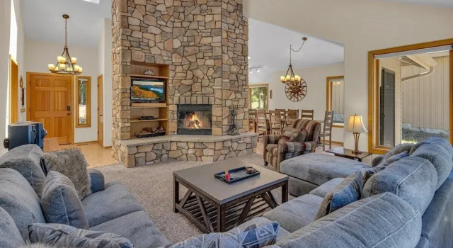 15 Lassen Ln 4 Bedroom Home