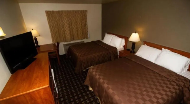 Четырёхместный номер Standard FairBridge Inn & Suites Kellogg
