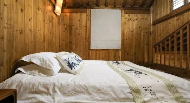 Семейный люкс с 3 комнатами с видом на сад Meet Lanju Bed and Breakfast