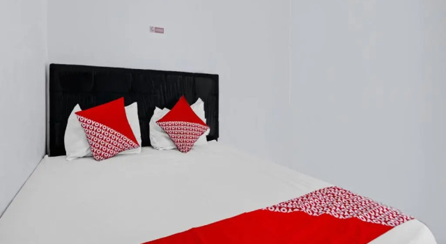 Двухместный номер Deluxe RedDoorz near Bigmall Samarinda 2
