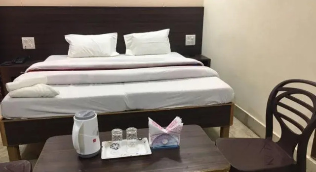 Om Guest House