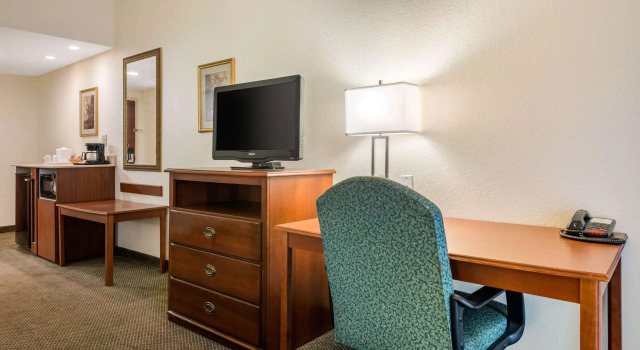 Двухместный номер Standard Quality Inn & Suites Tarpon Springs South