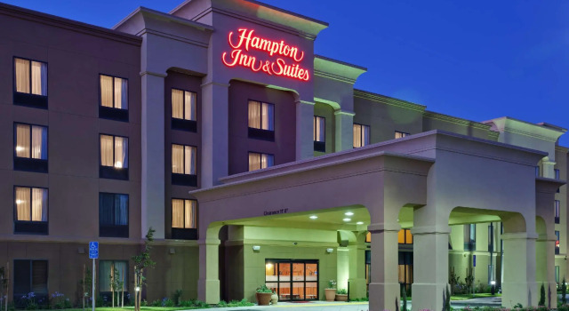 Четырёхместный номер Standard Hampton Inn & Suites Fresno - Northwest