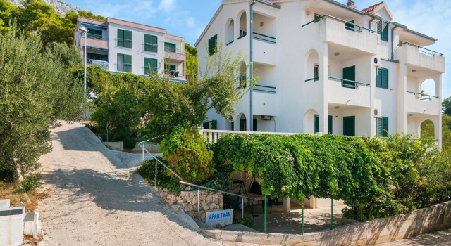 Nice Apartment in Stanici With Wifi