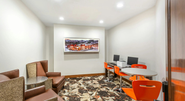 Hilton Grand Vacations Club Sunrise Lodge Park City, Забронировать Курортный отель Отели Парк-Сити 3 звезды, рядом с Полет над каньонами, 3*