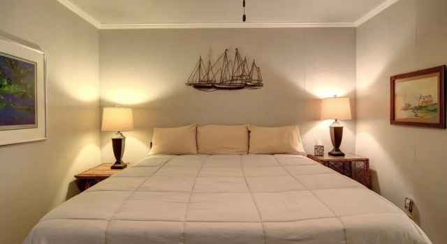 Live, Laugh, Love 1 Bedroom Condo by Redawning