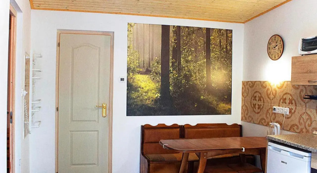White Quiet Apartment, Book Lejlighed Hoteller i Western Transdanubia med parkering, Parkering