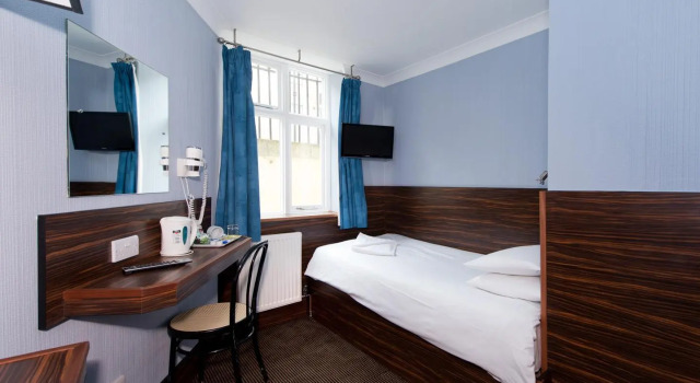 Одноместный номер Standard Crestfield Hotel
